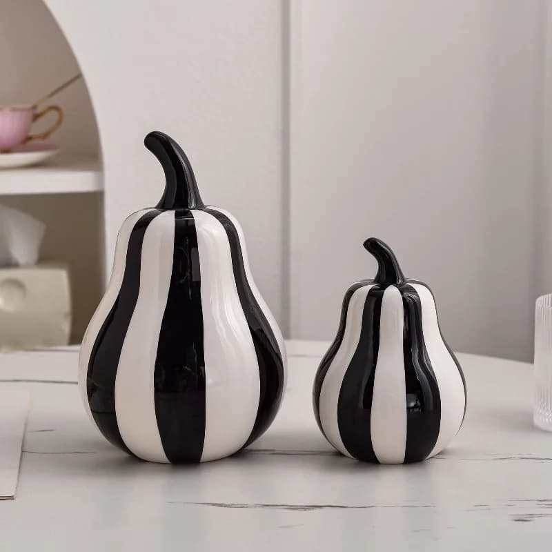 Striped Apple/Pear Ceramic Statue Desk Decoration Minimalist Fruit Sculpture Decoration Room Aesthetic Decoration