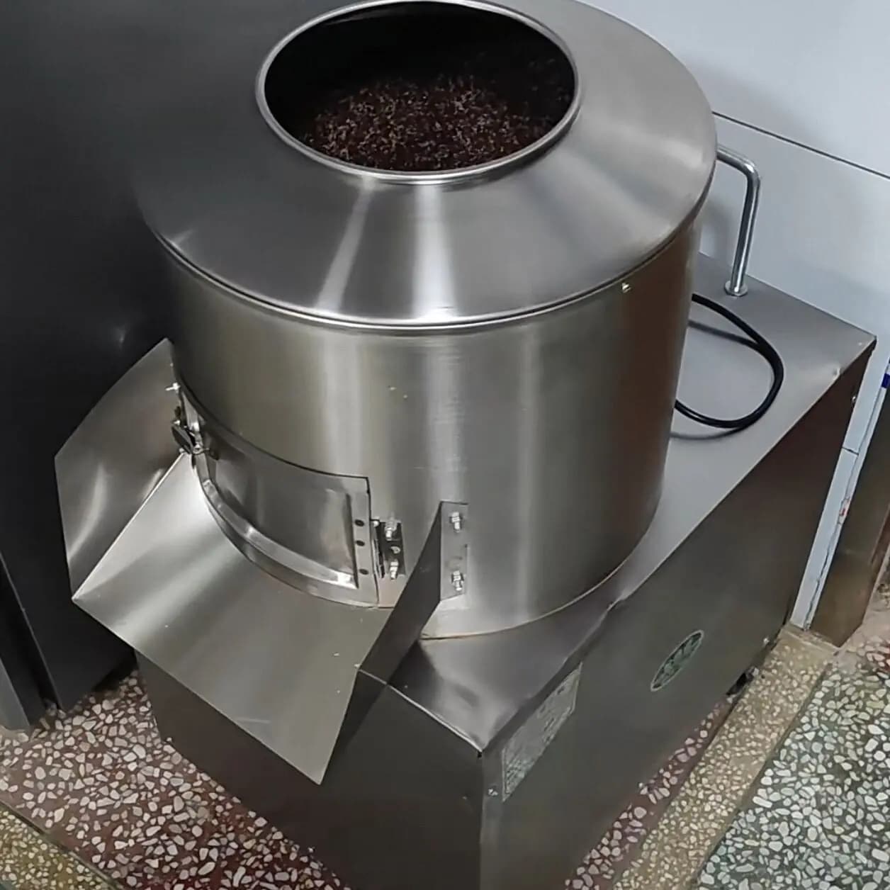 Commercial Potato Peeling Machine Brush Type Popular Sweet Potato Peeler Potato Cleaning Machine