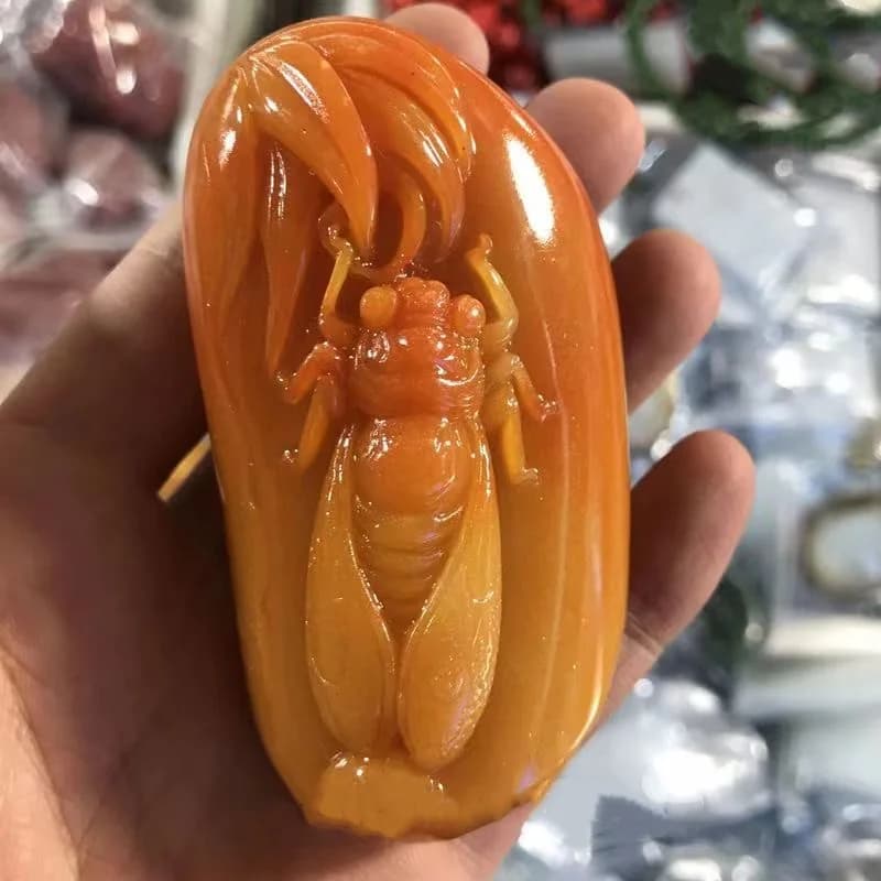 Huang Long Yu Yi Ming Jing Ren Handheld Item Golden Cicada Handheld Item