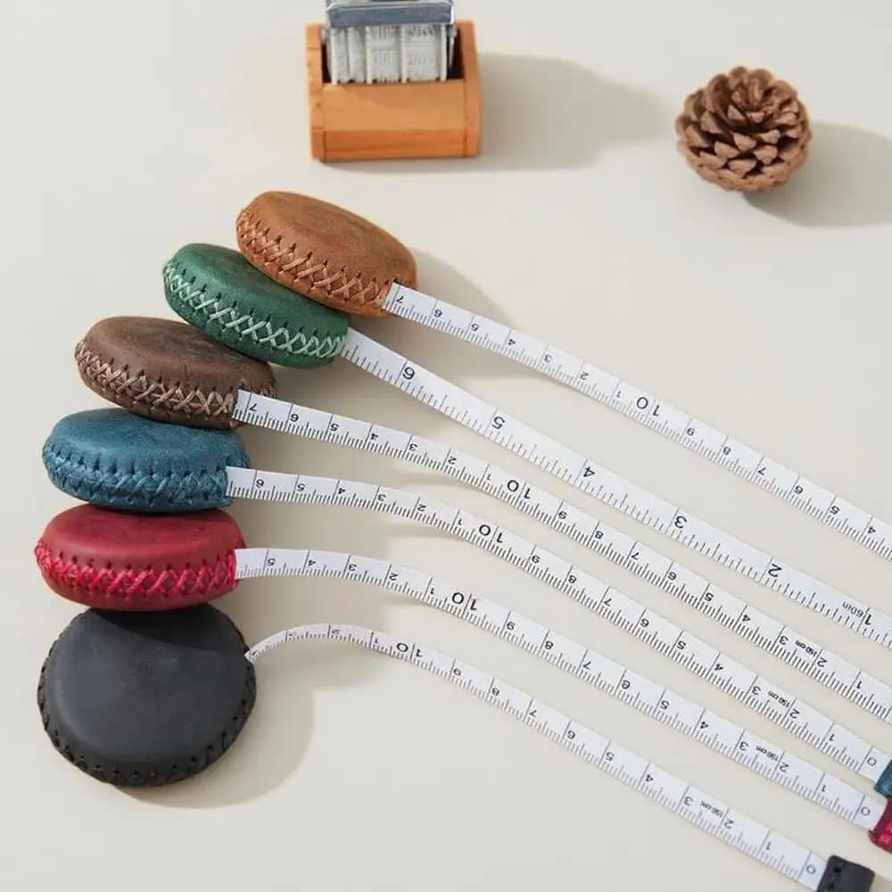 Mini Handmade Leather Tape Measure Portable Vintage Roll Measure Tape Cowhide Leather 1.5M RetractableTape Measure Household