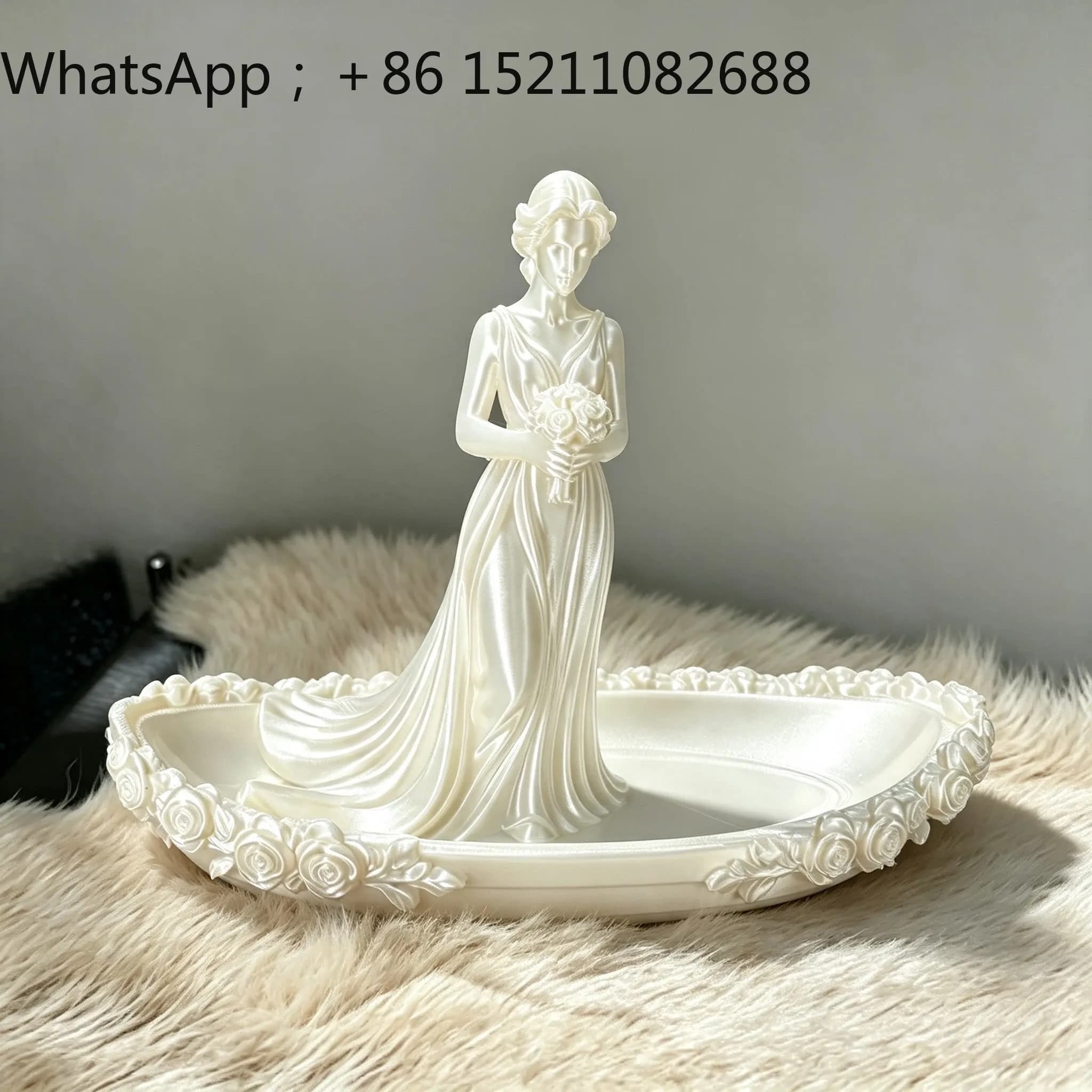 QJ is suitable for relief portrait decoration tray rose relief ornament dressing table desktop storage ornament