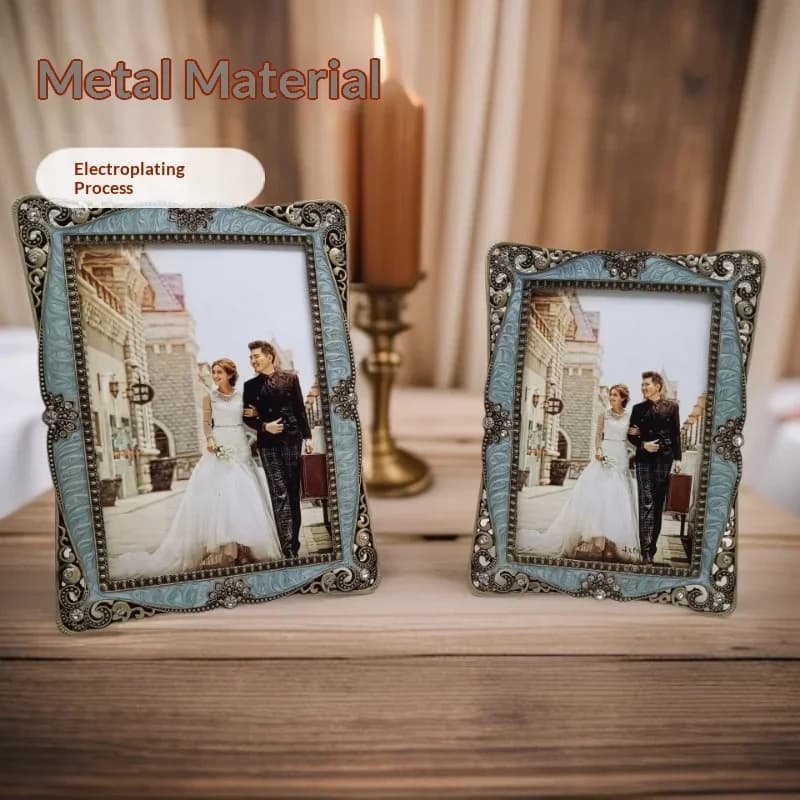 Vintage Metal Photo Frame Lightweight & High Durability Decorative Piece for Home - Gift Box Packaging Perfect for Any Occasion
