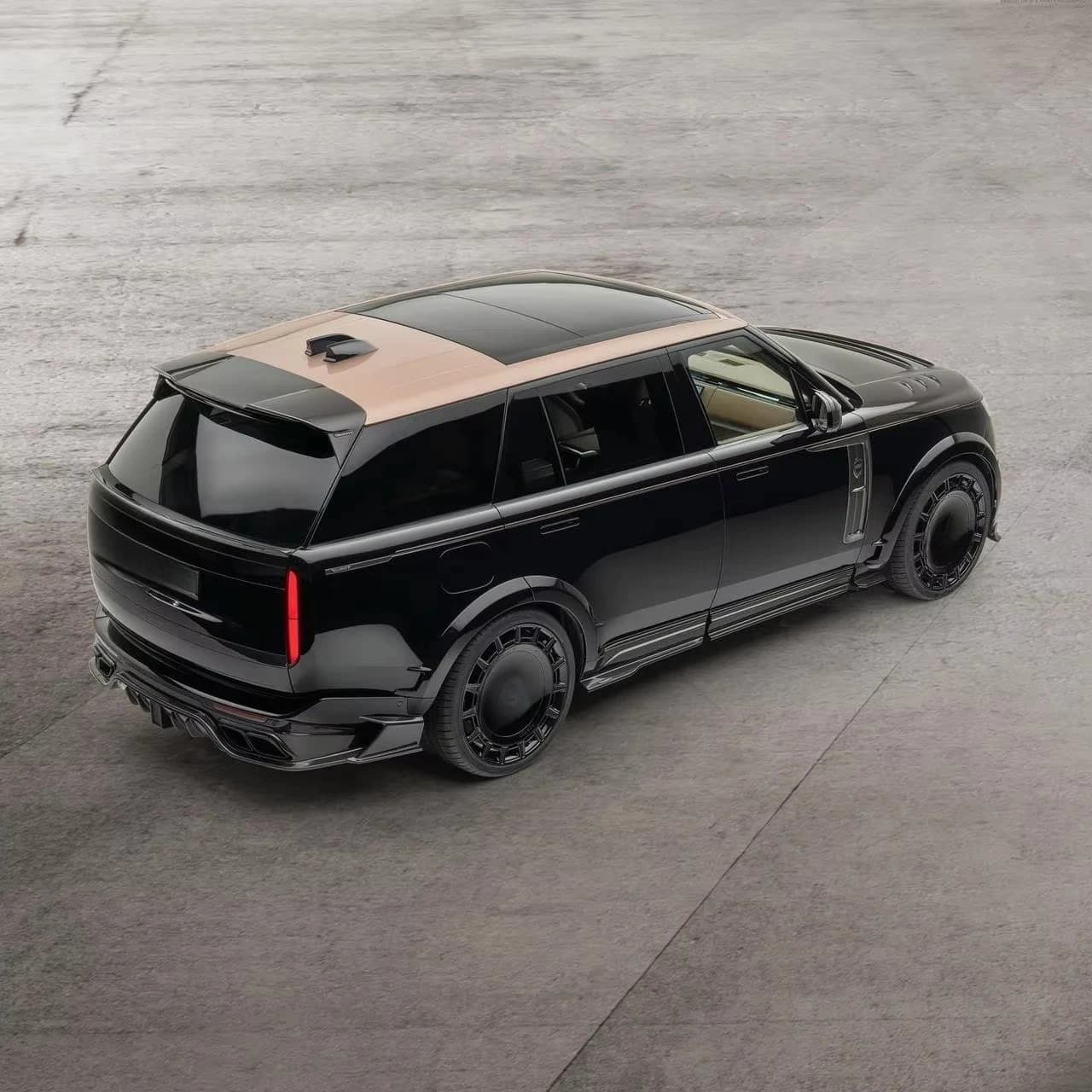 Front Door Dry Carbon Fiber Side Panels for Range Rover Autobiography SV Long M 2022-2024