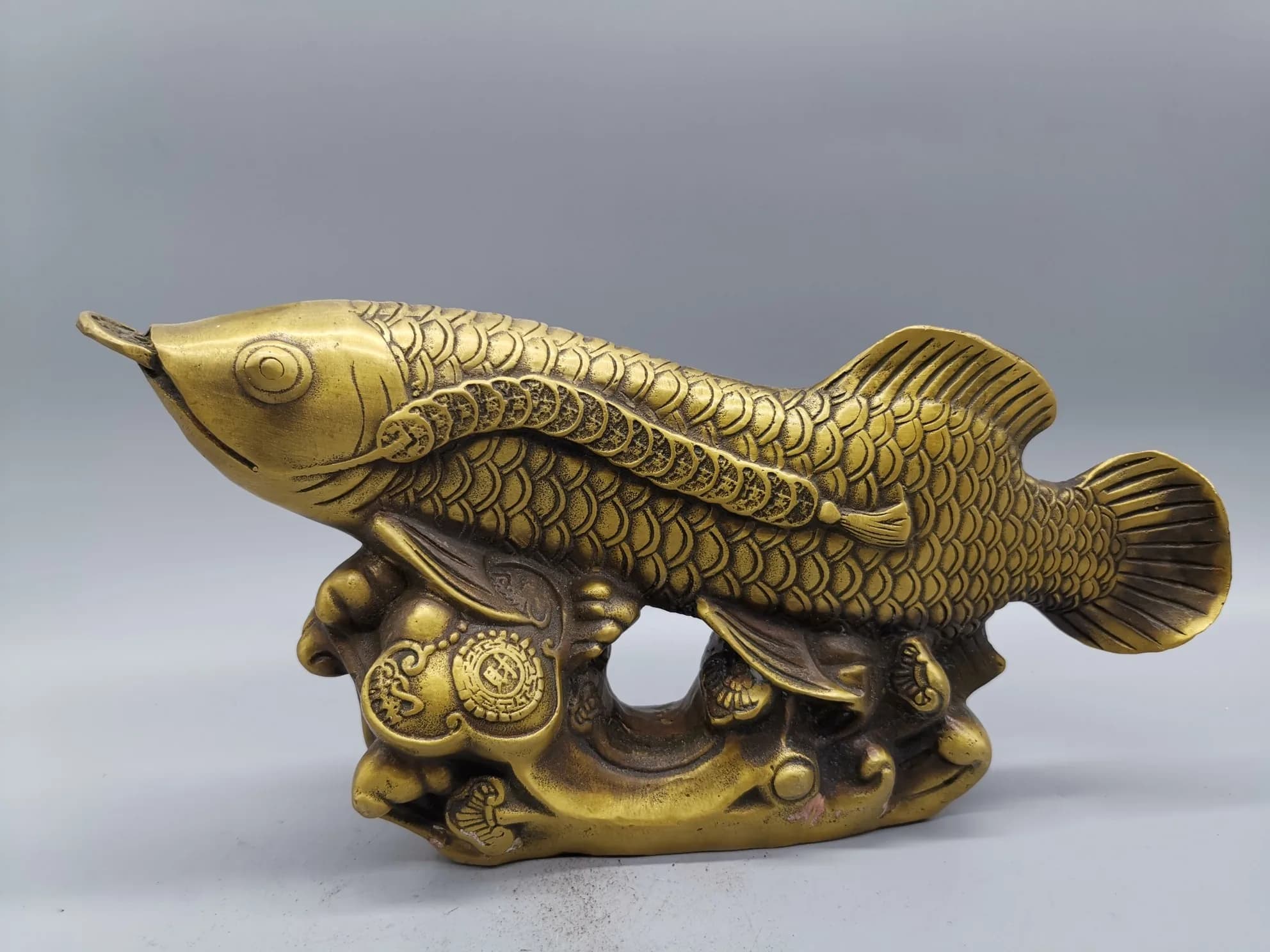 Golden Chinese Feng Shui Buddha Statue Fish Statue Hand Carved Sculpture Animal Crafts Copper Fish Home Decor Accessories