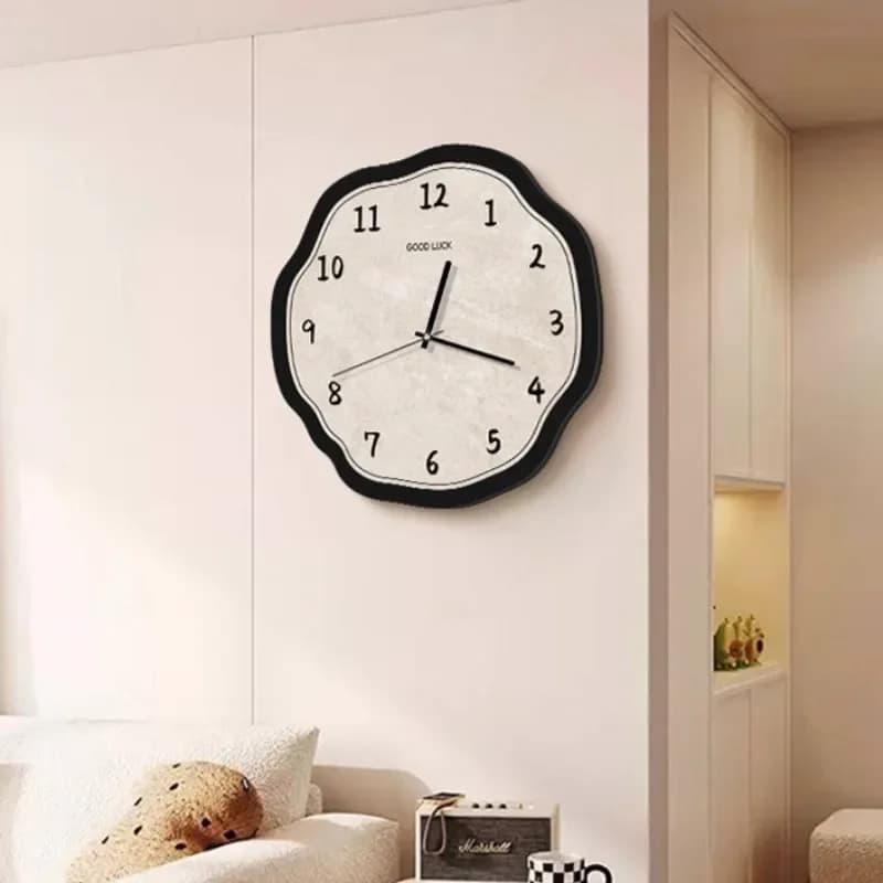 Silent Living Room Wall Clocks Irregular Wavy Edge Minimalist Non Ticking Wall Clocks Modern Cute Artistic Bedroom Home Decor