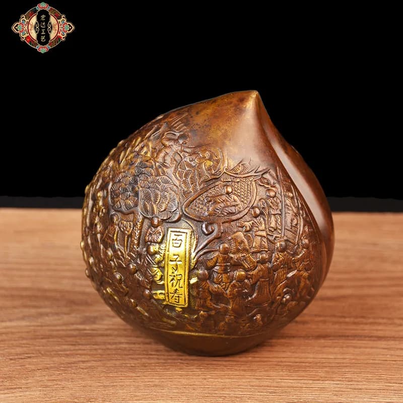 All-brass, gold-plated, hundred-child longevity peach ornament for birthday celebrations