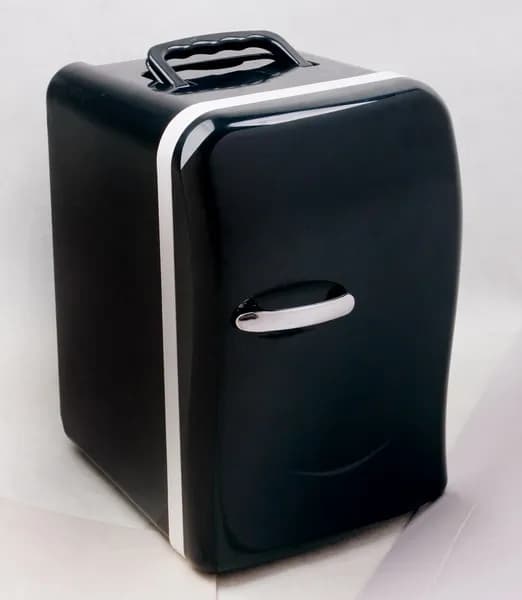 Manufacturer Supplier of Solar Mini Fridge for 12v Car or Home and Hotel Car Refrigerator