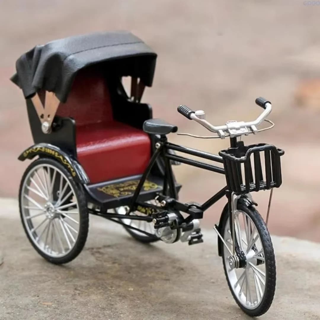 Traditional Rickshaw Miniature Metal Model Desktop Ornament Vintage Tricycle Replicas Home Office Bookshelves Decoration