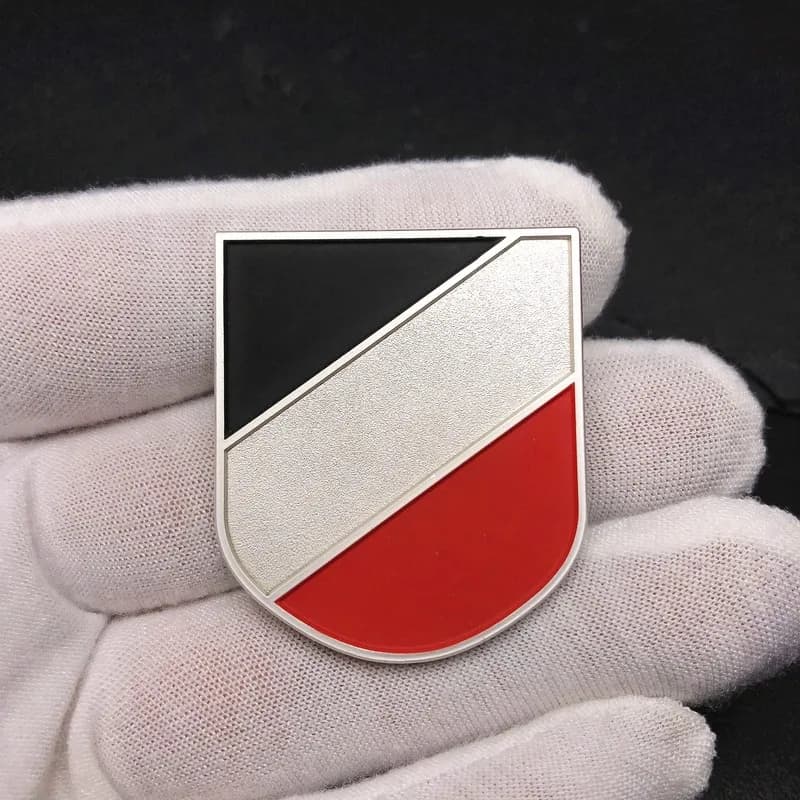 German flag three-color badge metal helmet badge commemorative brooch pendant