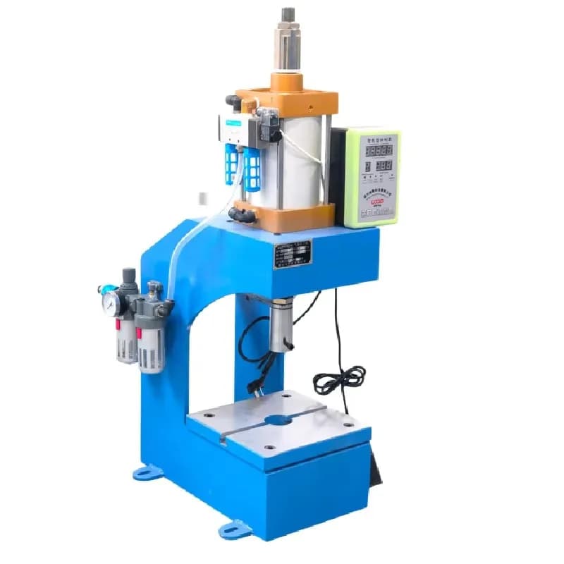C-type Pneumatic Punching Machine Has a Small Capacity and Is Used for Punching Holes in Metal Plates.