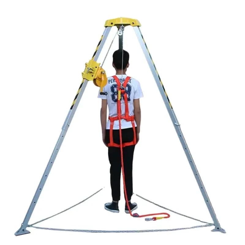 Ce Certified Safety Rescue Lifting Tripod Confined Space Entry Life Saving Height Rescue with Complete Rescue Kit Included