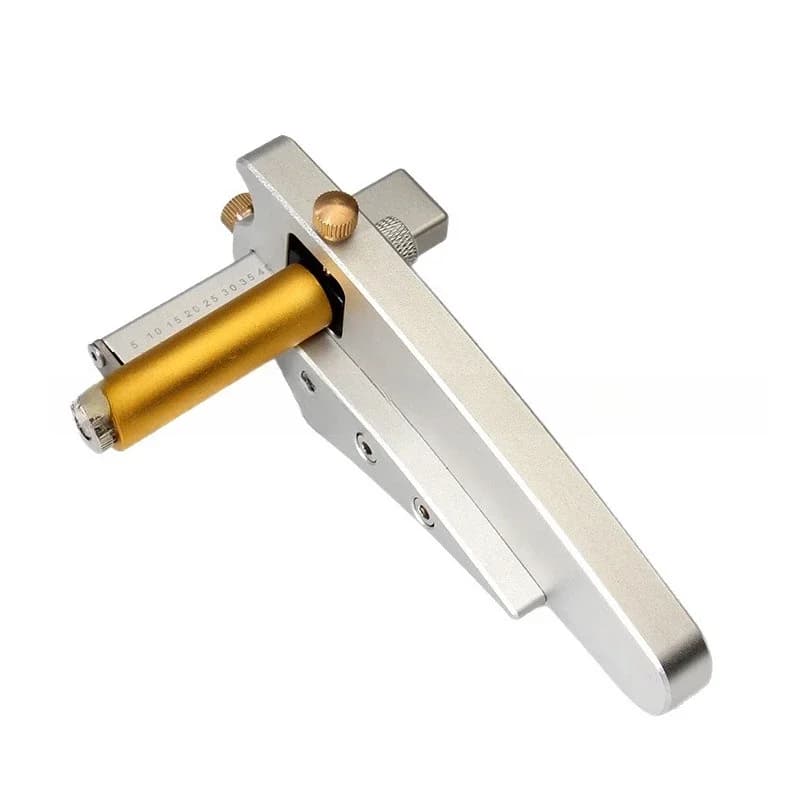 Belt cutter, leather wire cutter, thickness adjustment cutter