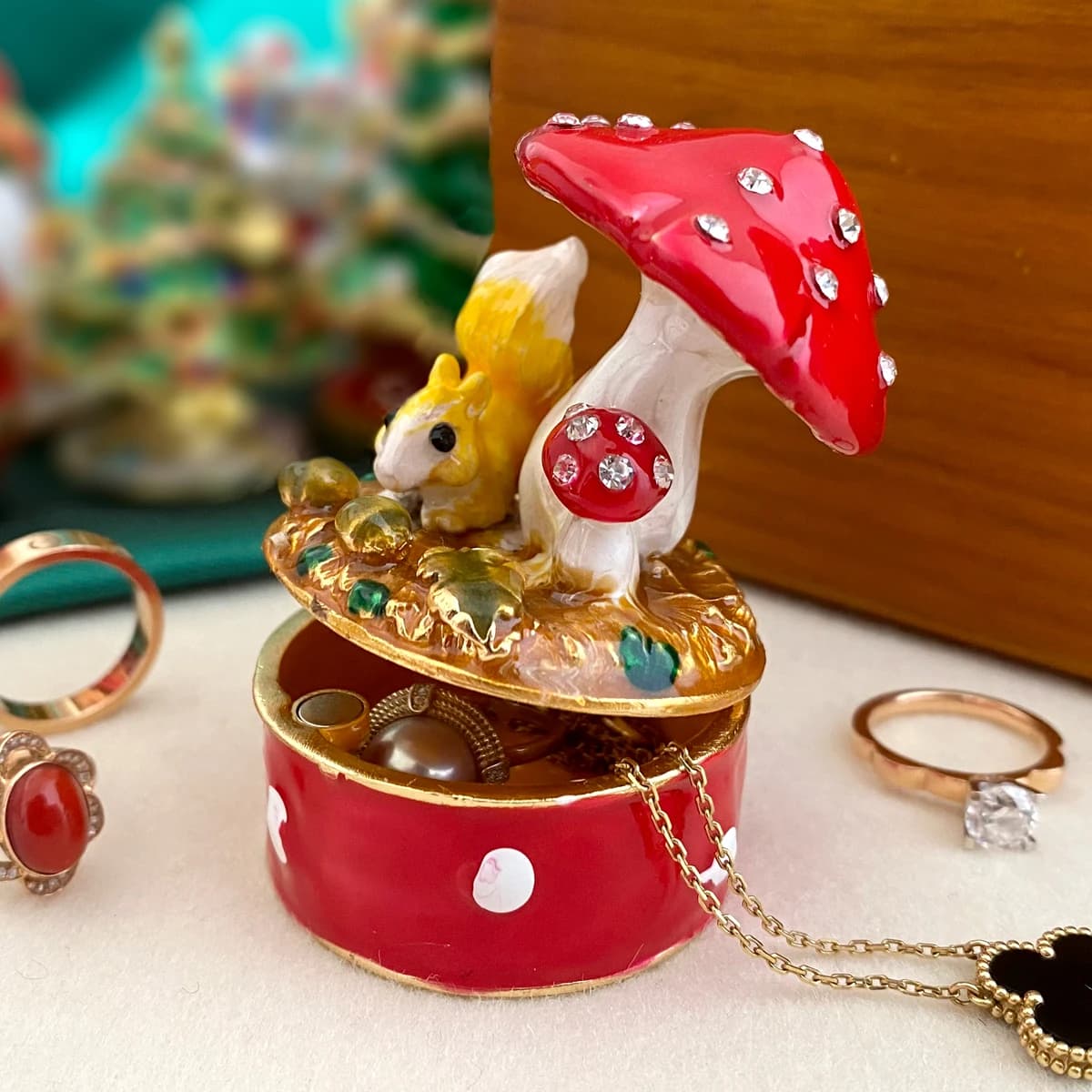 Vintage Metal Squirre Mushroom Trinket Boxes Jewelry Storage Box Wedding Ring Holders Animal Figurine Dressing Table Decor