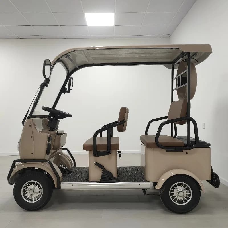 The elderly commute four-wheel electric vehicle