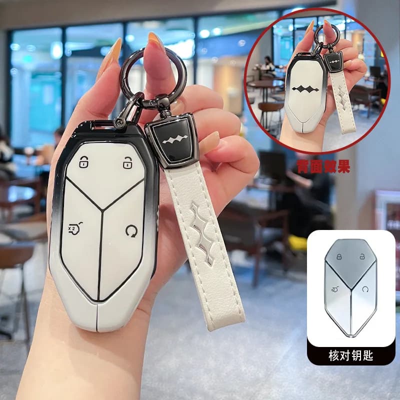 Car Zinc Alloy Silicone Smart Remote Control Key Case Cover Holder Chain For BYD DM-I Formula leopard 5 Car Interior Accessories