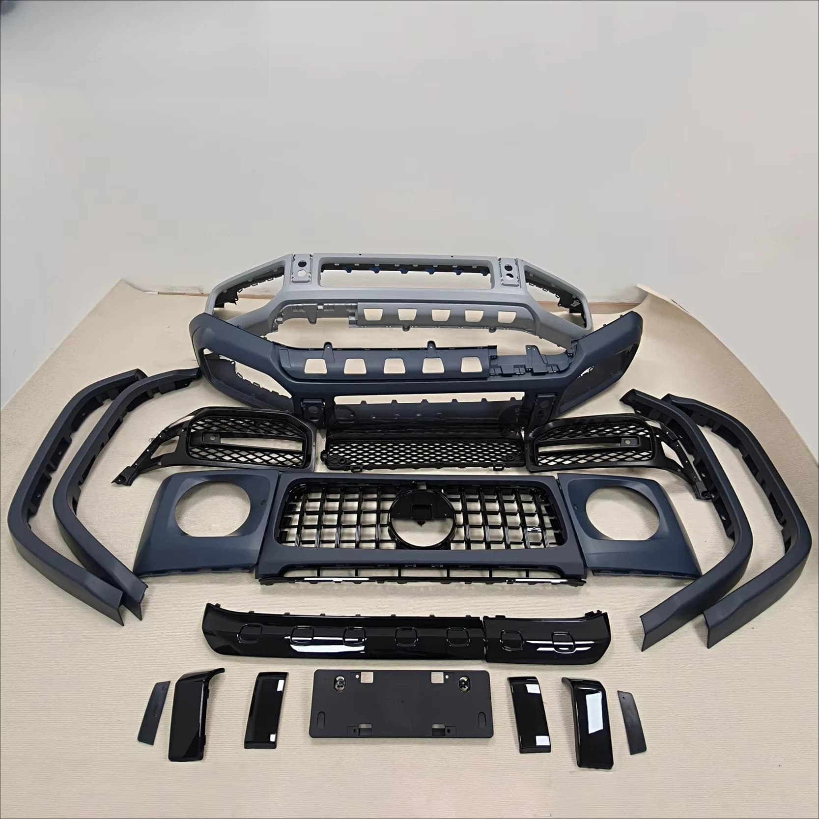 Upgrade  Style Front Bumper Grille Full Body Kit for New G-Class W464 G350 G500 G550 G63