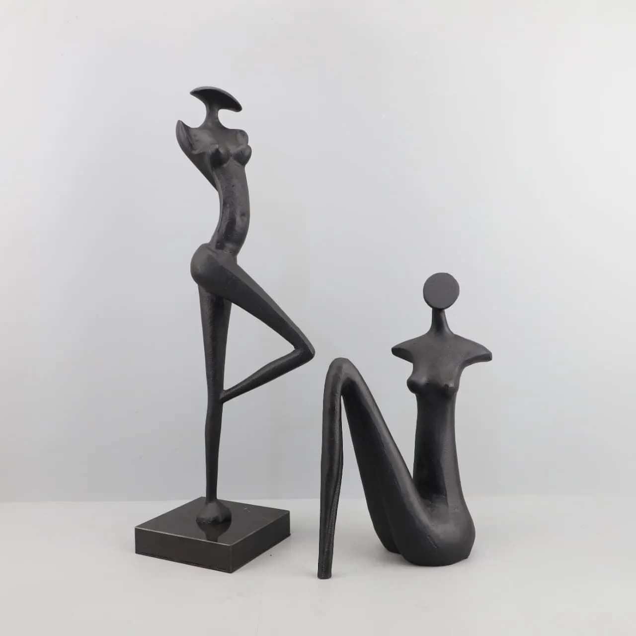 HYS European creative metal abstract figure sculpture art ornament TV cabinet model room living room home soft decoration