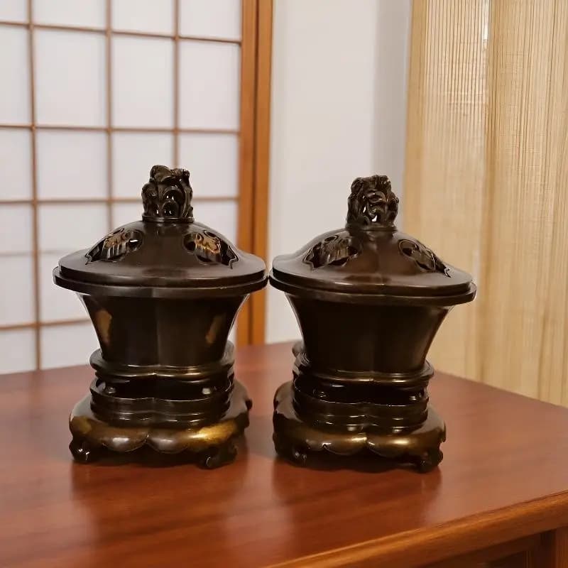 Classical from the Ming and Qing dynasties, small for home use, antique bronze incense burners,