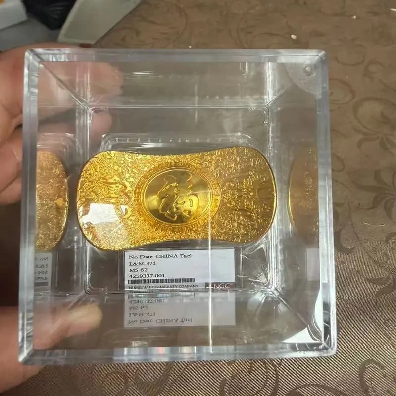 Antique Collection: Qing Dynasty Qianlong Era "For Fortune" Character Gold Ingot with Box, Graded, with "Xuan" Character on the