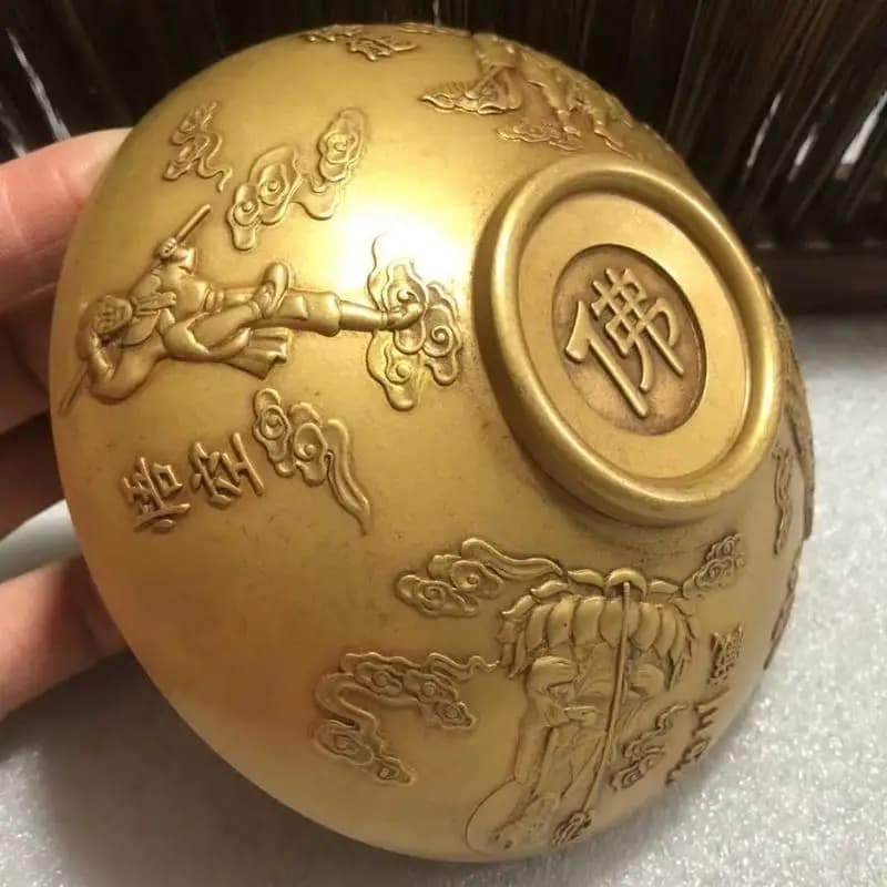 Pure copper and Journeys to the West ornaments, large brass bowl for home decoration, antique collectibles