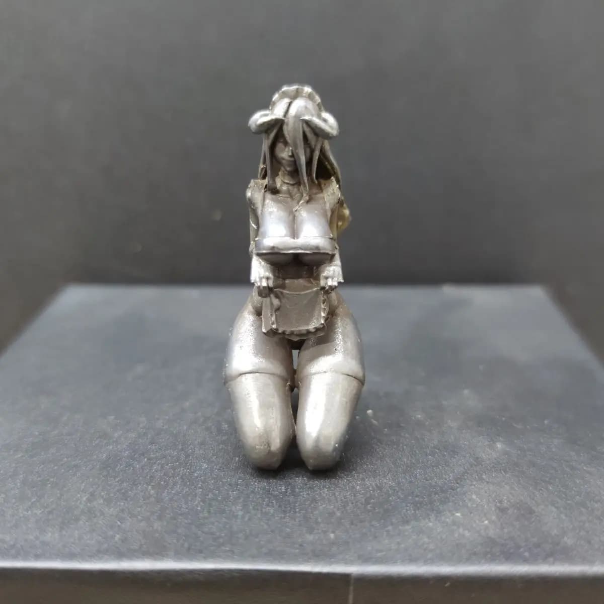 5.5cm Antique Brass Dark Maid Statue - Kneeling Pose Gothic Servant Wings & Lace Details, Fantasy Desk Decor Collectible Gift