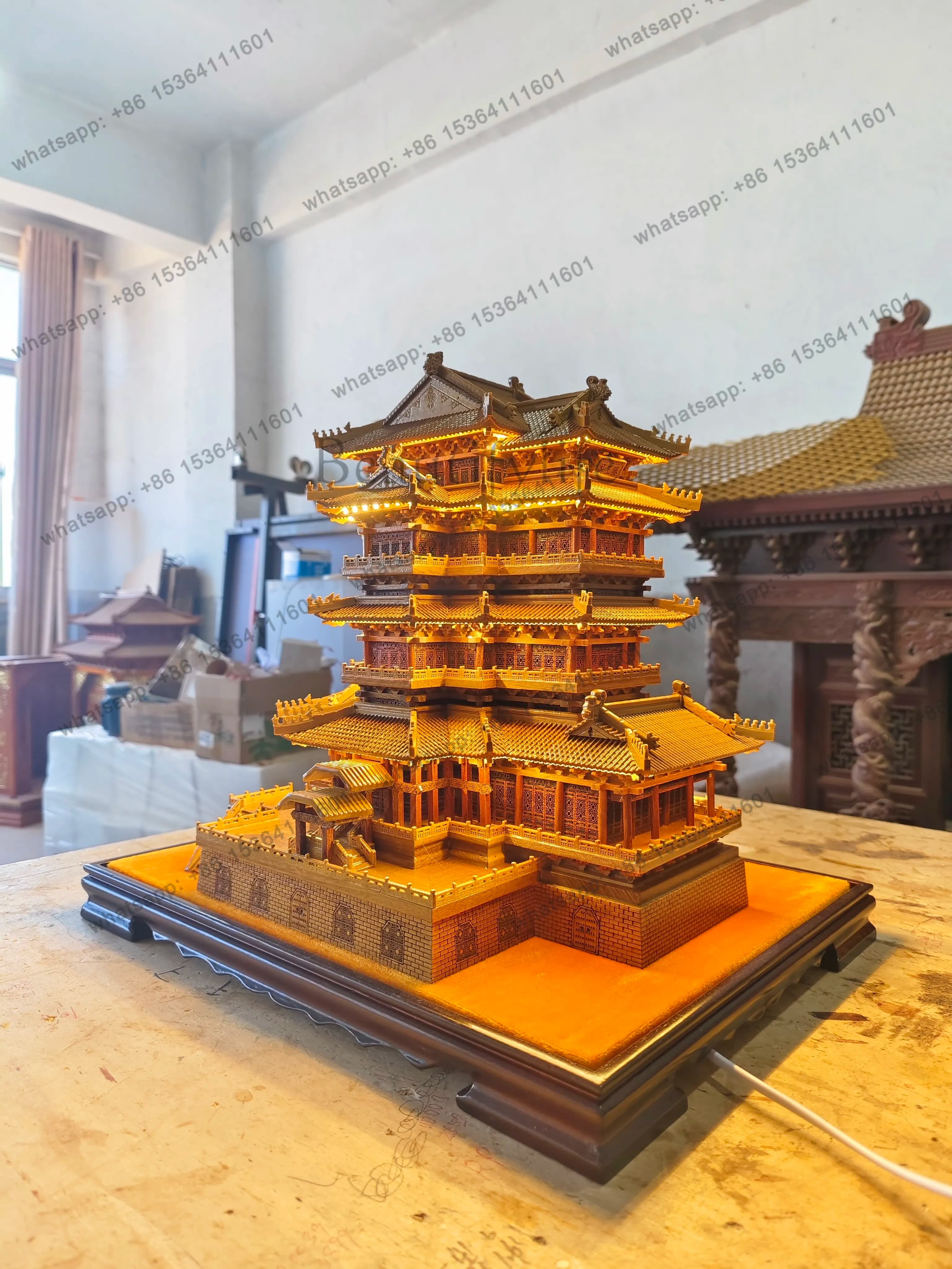 Wood carving Chinese ornaments Crafts Ancient building model Golden silk teak Tengwang Pavilion