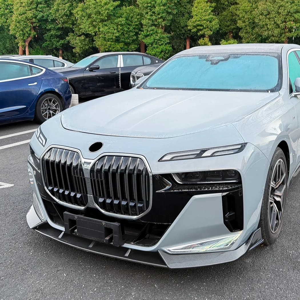 For BMW 7 Series i7 G70 G73 M Sport 2023 2024 2025 Car Front Lower Bumper Lip Diffuser Canard Spoiler Body Kits Splitter