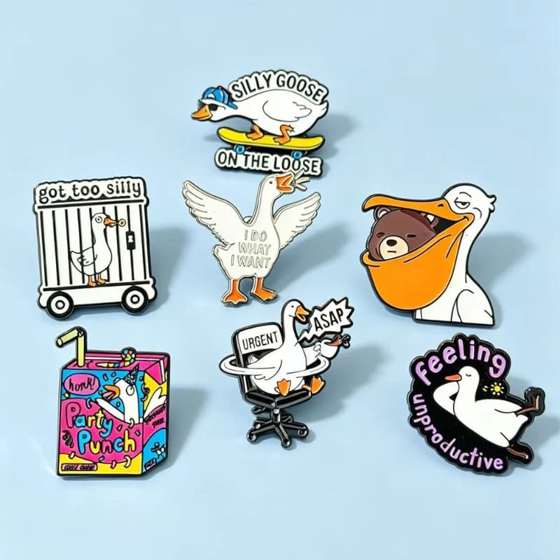 Funny Cartoon Silly Goose Enamel Brooch Creative Gift Alloy Badge Pin for DIY Clothing Bags Hat Scarf T-shirt Jeans Accessories