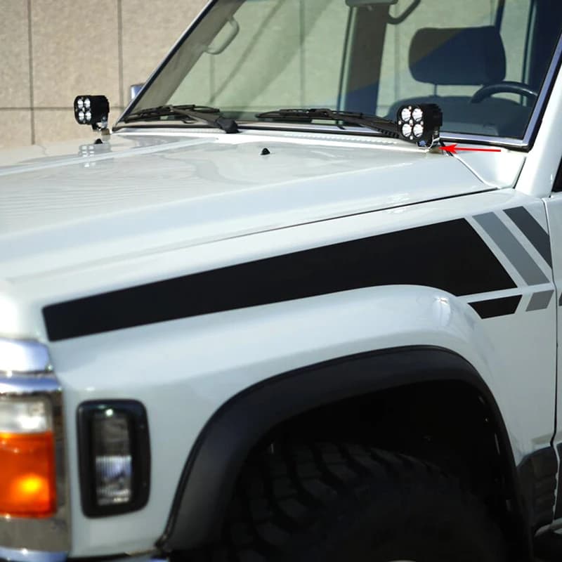 For Nissan Patrol Y60 Safari GQ Hood-Mounted Spotlight Bracket Black Electrophoretic Finish Corrosion And Rust Resistant