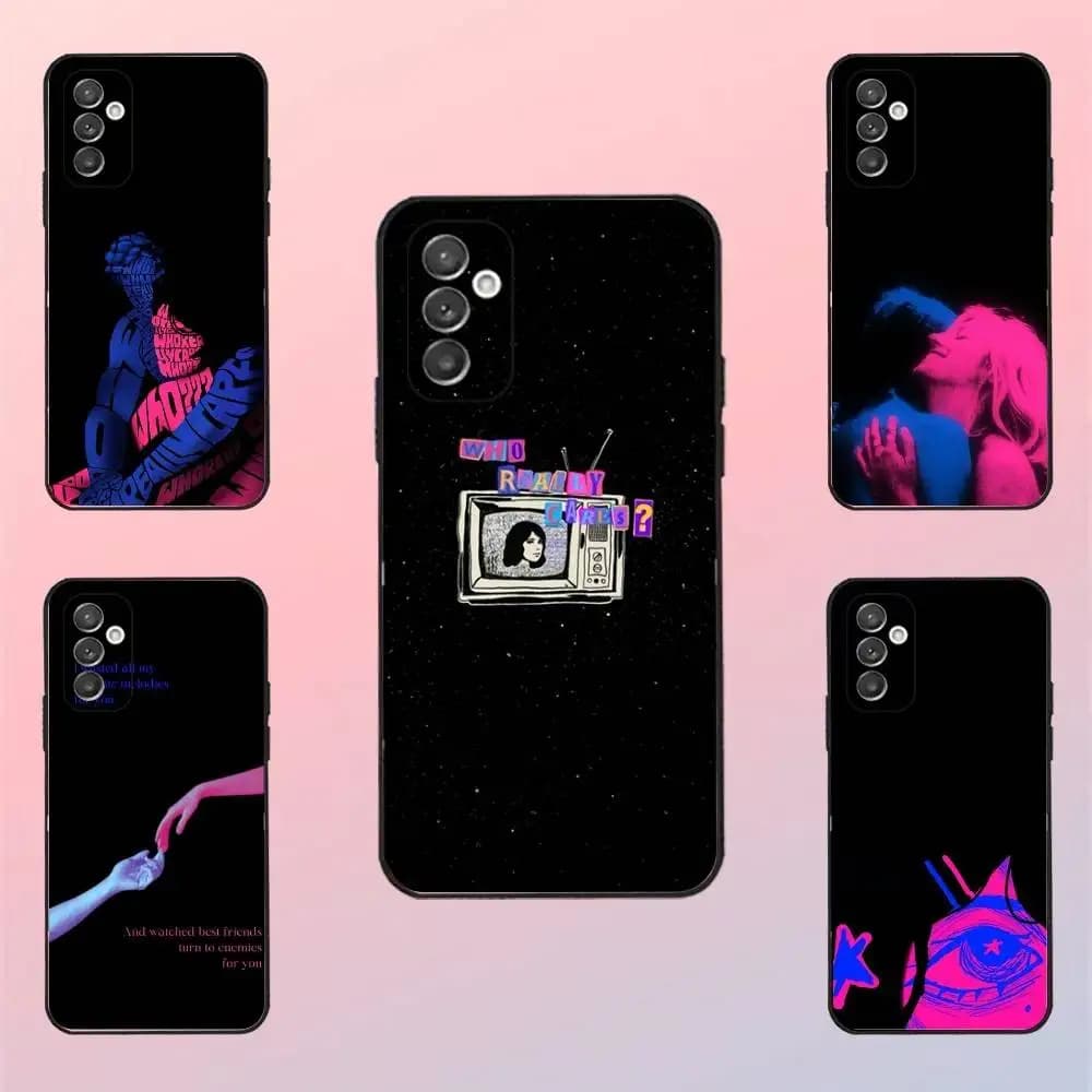 T-TV Girl Phone Case For Samsung S 25,24,23,22,30,21,10,9,Ultra,Plus,Lite,FE,4,5 G Black Soft Case