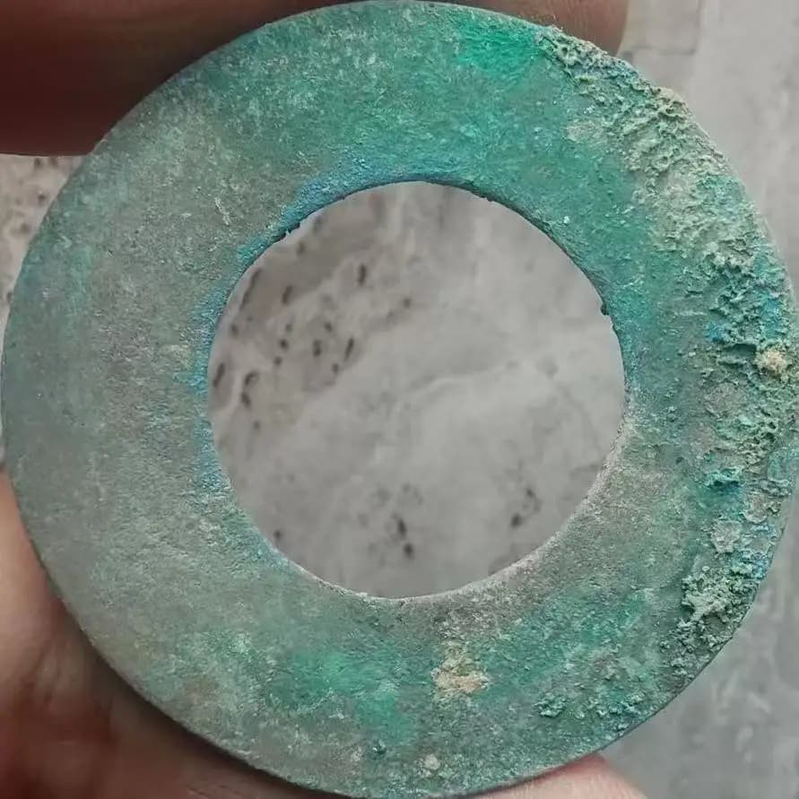 Old Copper Coin for Collection Ancient Warrior States Period Round Hole Coins Collectible Gifts Random Pattern
