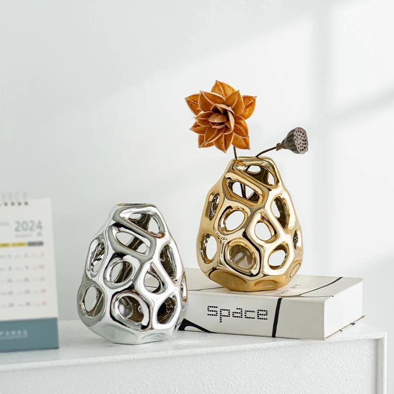 Golden Geometric Faceted Hollow Ceramic Sphere Ball Abstract Sculpture Figurine Home Tabletop Decoration Ornament Craft