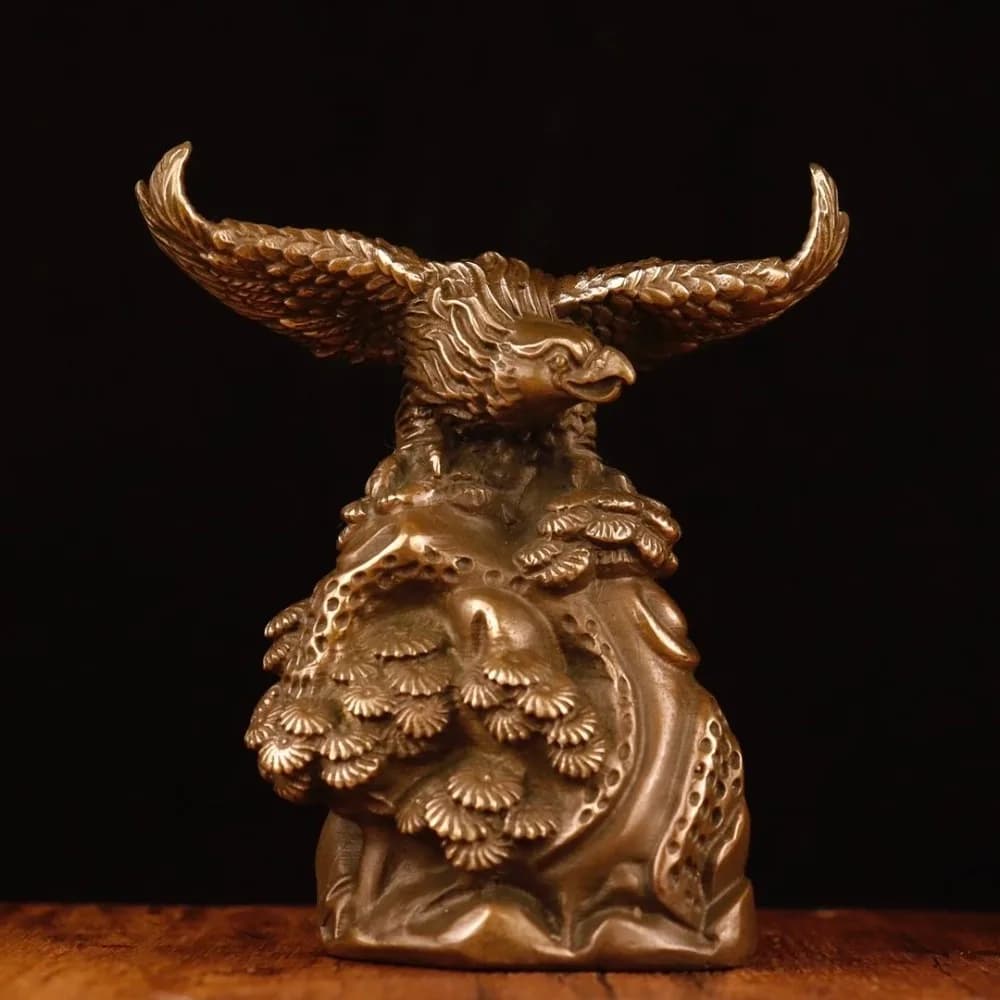 Antique-Style “Soaring Eagle” Figurine—Home Decor for Living Rooms and Offices, Desk Ornament, Soaring Eagle Display Piece