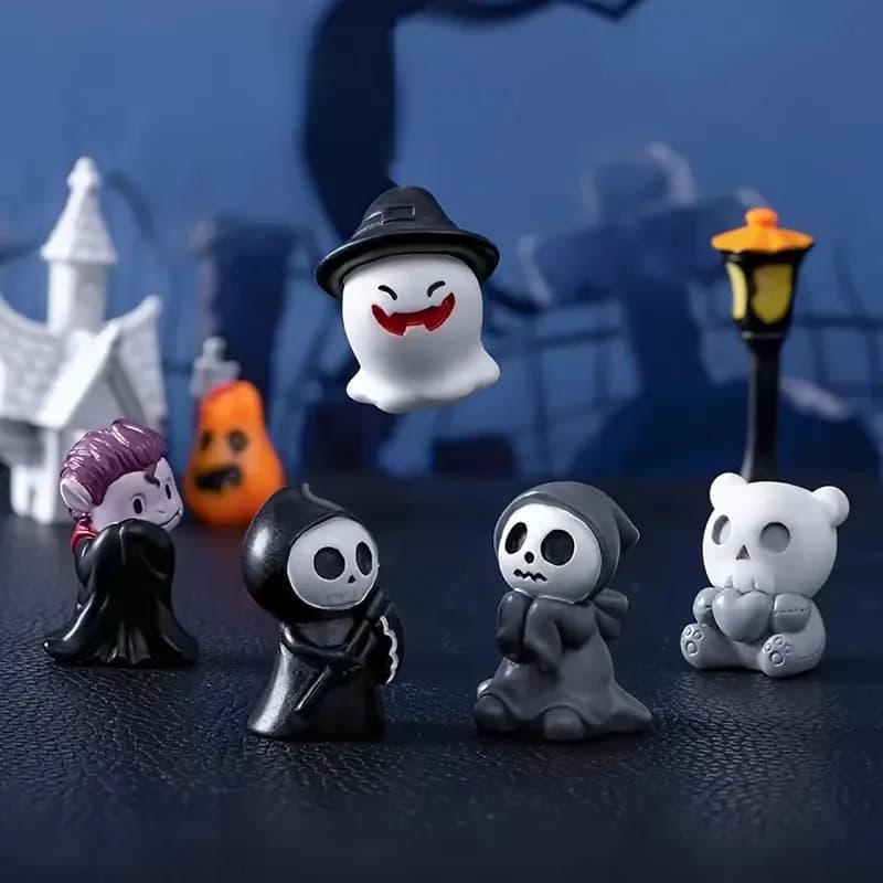 Micro Landscape Ornaments: Cute Ghost Skeleton Skull Mini Figurines Perfect for Halloween Decorations,Home Decor DIY Accessories