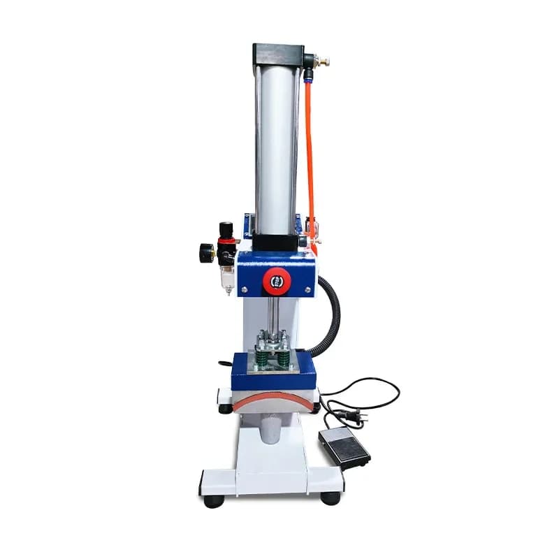 Pneumatic cap ironing machine Heat transfer roasting cap machine Duck tongue baseball cap Hot drawing Hot drilling