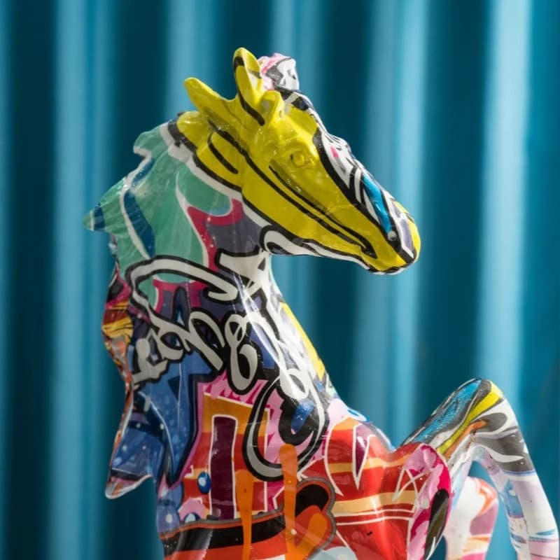 1Pcs Graffiti Horse Statues, Decorative Interior Street Art Office Animal Sculpture Living Room Desktop Decorative Objects