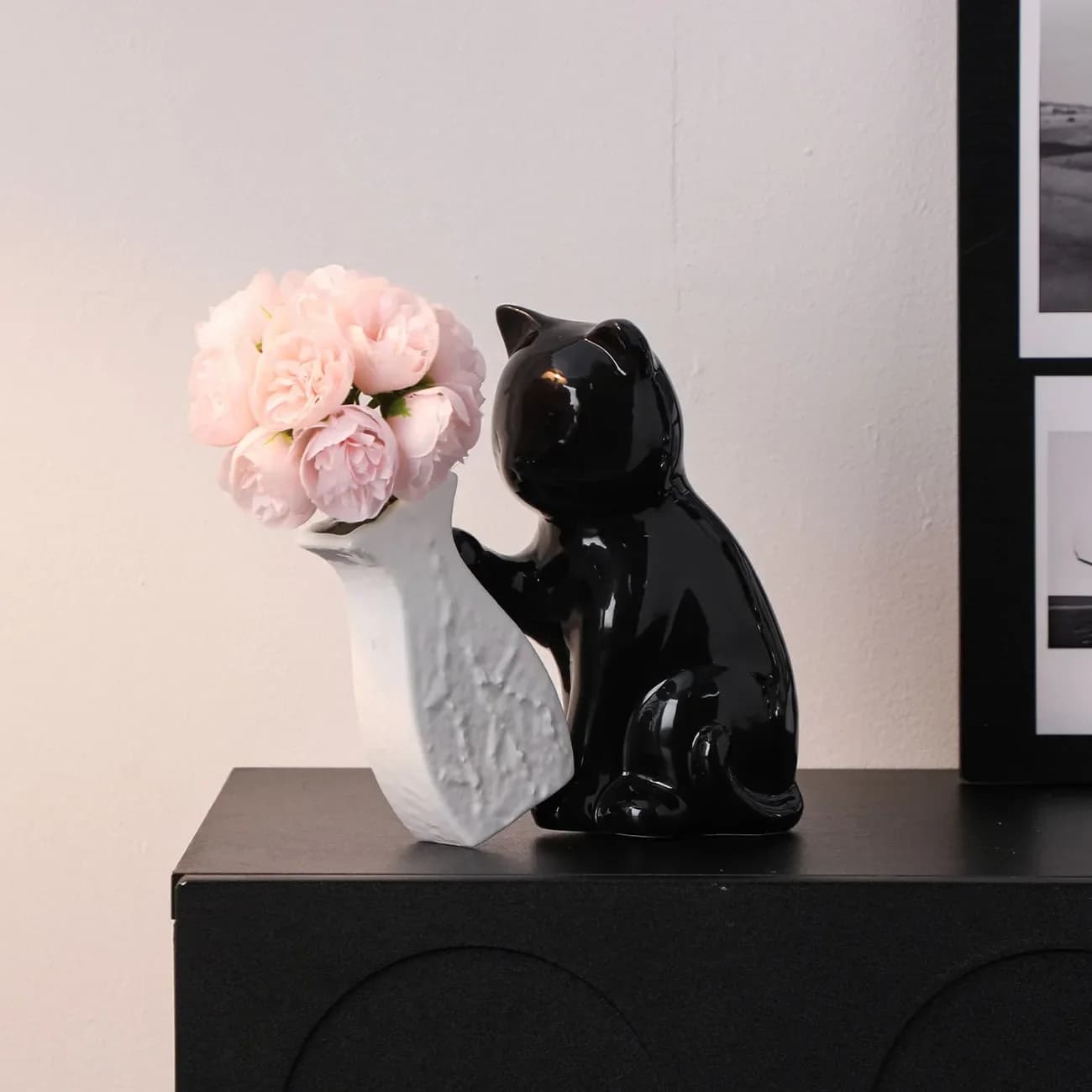 Small Size Cute Cat Flower Arrangement Creative Vase Decoration Living Room Flower Arrangement for Home Office Birthday Gift