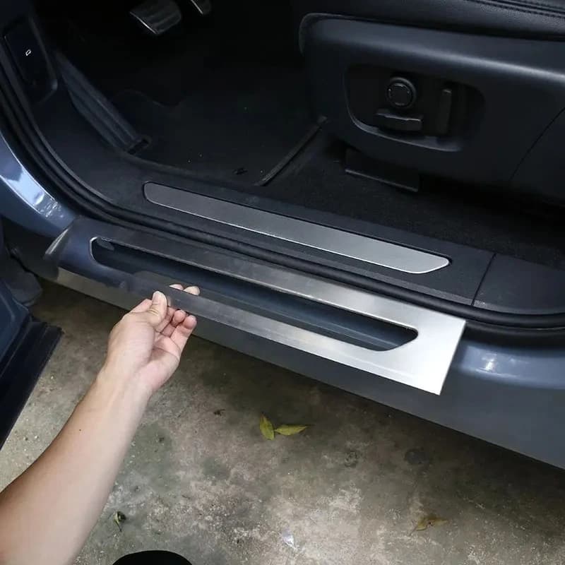 For Land Rover Range Rover Evoque 19-24 Stainless Steel Black Car Inside Door Sill Panel Scuff Plate Trim Cover Car Accessories