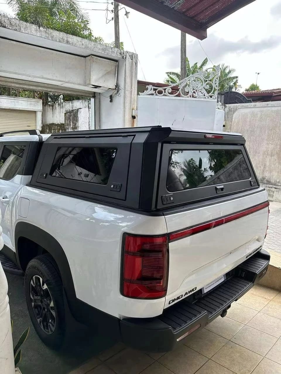 Waterproof Manual Aluminum Alloy Pickup Truck Hardtop Canopy Topper with Roof Rack Locking & Tailbox for BYD Shark 6
