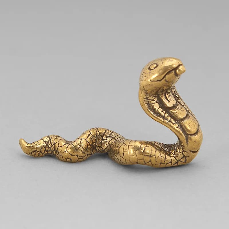 Solid , three-dimensional snake ornament, 12 zodiac signs, brass python, hand-held item, retro and creative design, small b