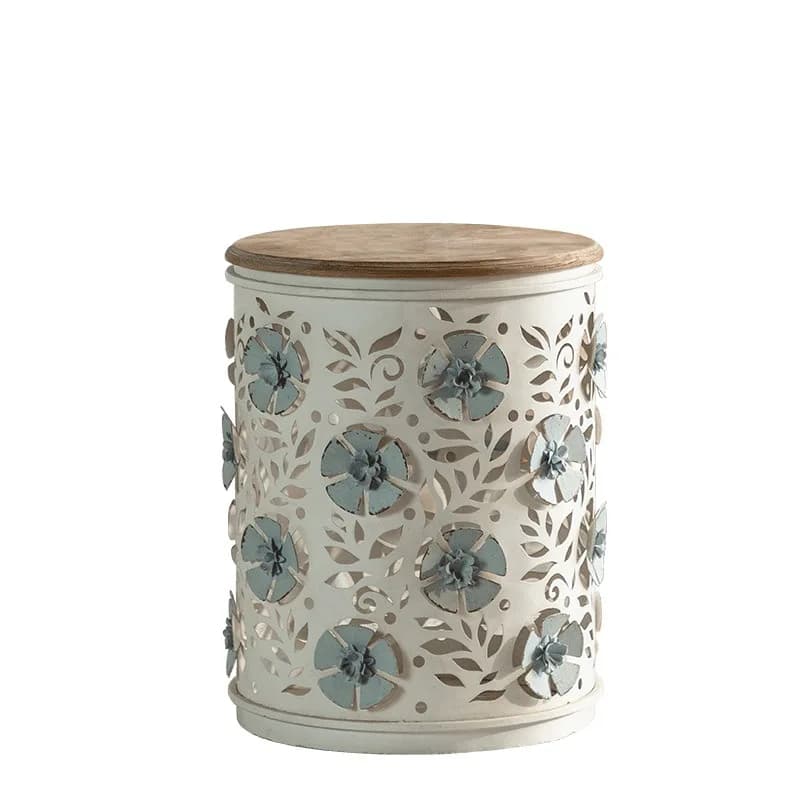 Small apartment retro storage division: both bedside table, coffee table, and storage box