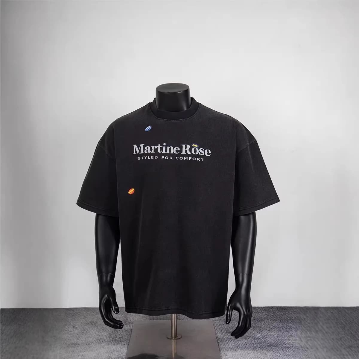 Martine rose Washed and distressed letter sticker print loose fit women's and men's short-sleeved trendy clothing