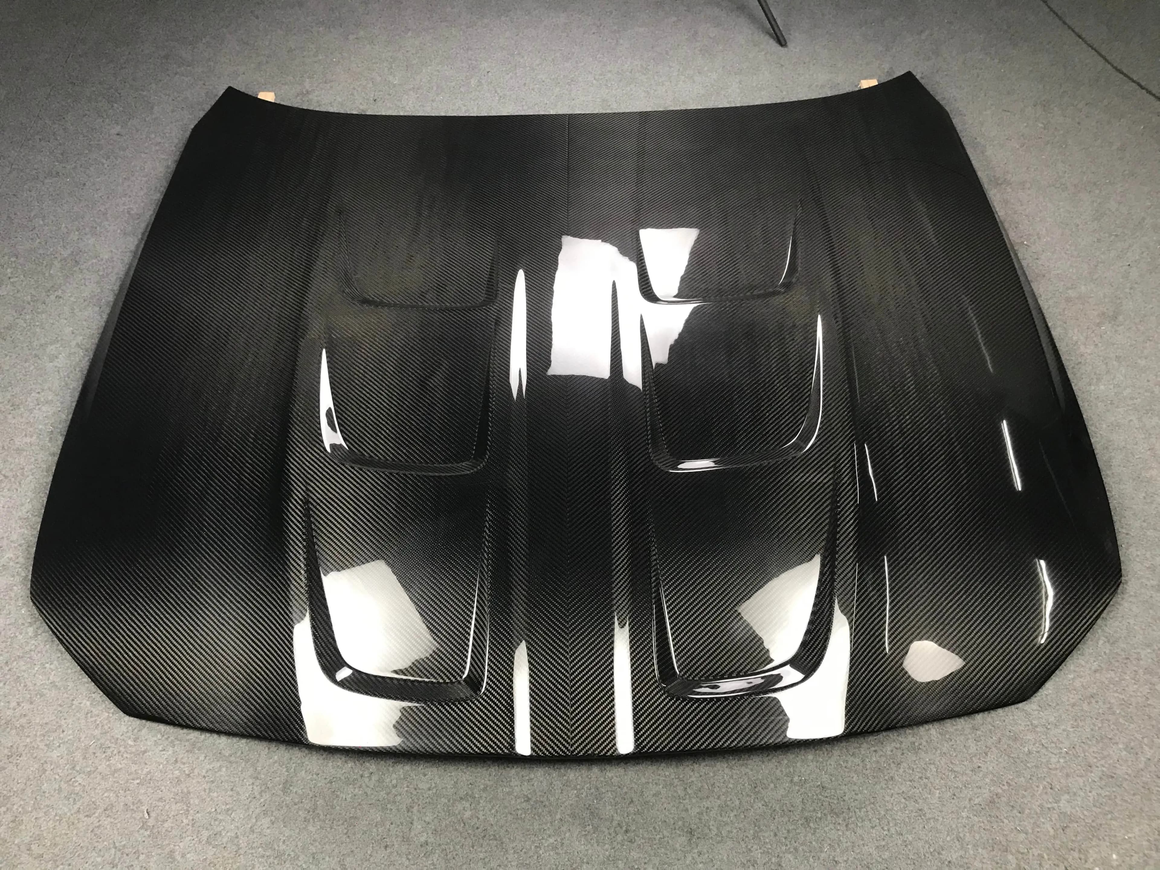 High Quality Wet Carbon Fiber T Style Hood for  M4 G82