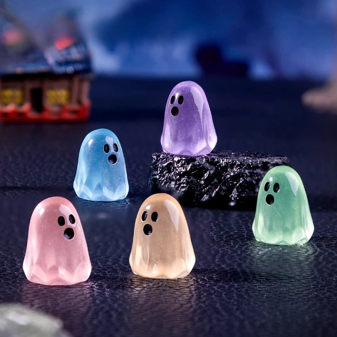 E2 Luminous 6Pcs Ghost Figures Glowing At Night Action Figure Mini Micro Landscape Miniatures Halloween Room Decoration Gifts