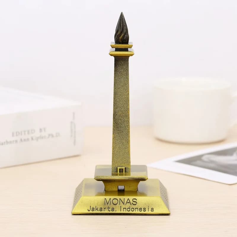 Indonesian Tower Models Home Decor Indonesia Jakarta Travel Souvenirs Figurines Metal House Model Creative Gifts Boys' toys