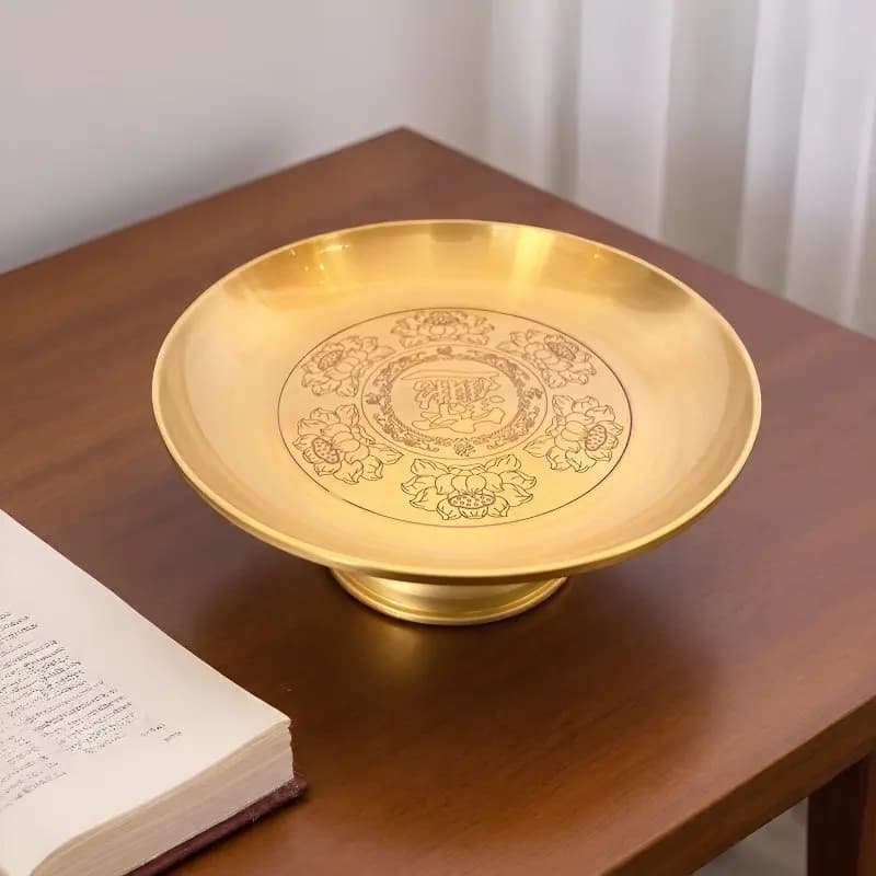 Brass lotus fruit plate, a creative small copper ornament home or office desk, suitable for displaying offerings