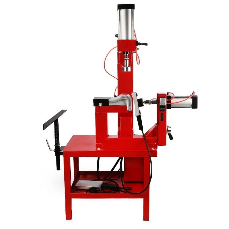 Vulcanizing machine, tire repair machine, automobile tire fire repair machine