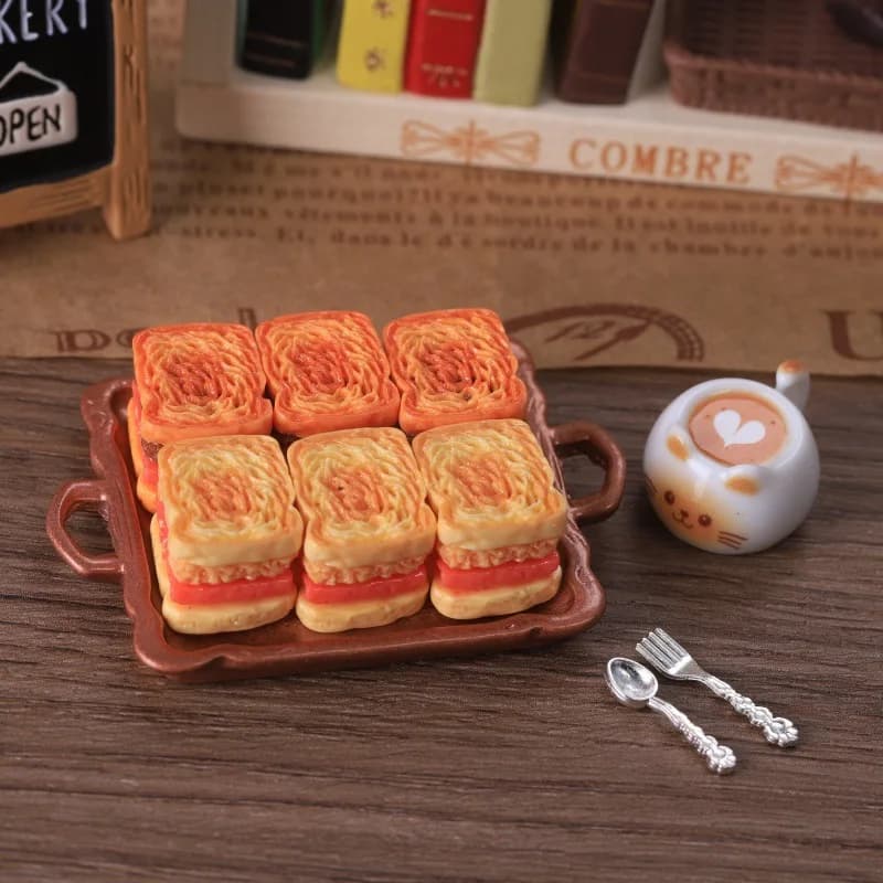 3pcs Mini Toast Beef Burger Model Hamburger Miniature Food DIY Resin Decoration Handmade Miniature Ornament Home Decor