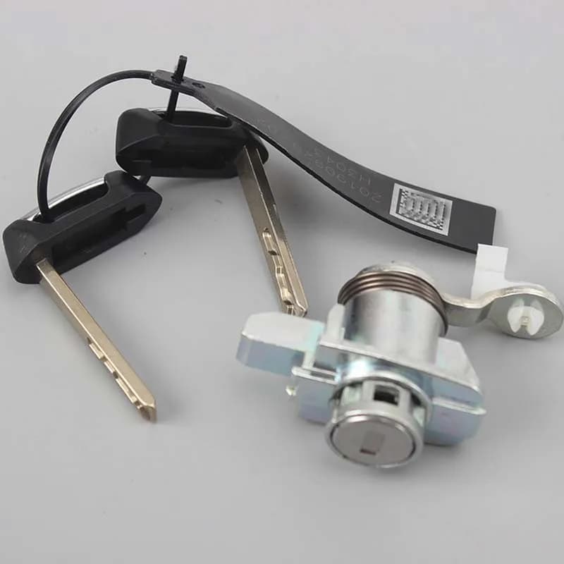 Vehicle Door Lock Barrel With Keys FOR Haval H2 H6 M6 3rd Generation H6 VV5 VV7 Dago Good Cat First Love Car Lock Accessories