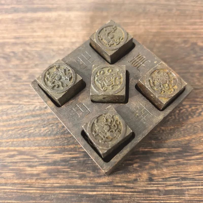 Antique copper seal engraved with the four mythical beasts, a fine workmanship home study desk ornament